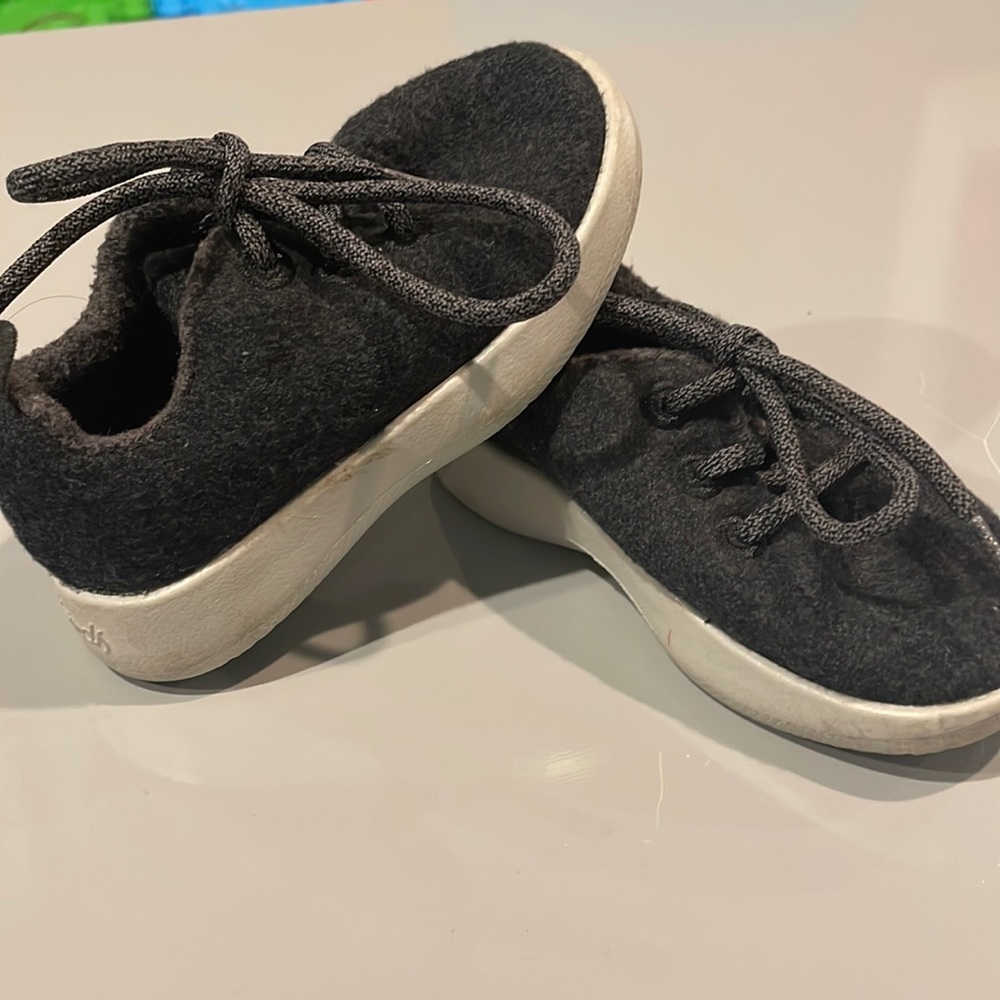 allbirds toddler sneakers charcoal size 6